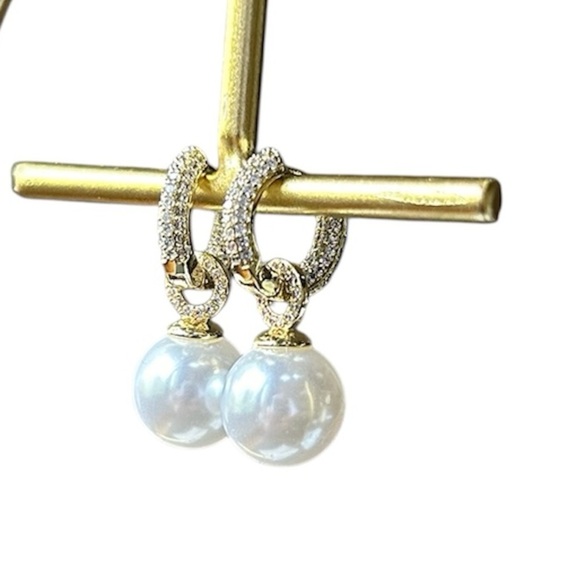 New .925 18K Gold Embellished Round Pearl Drop Hoop Earrings - Picture 2 of 5